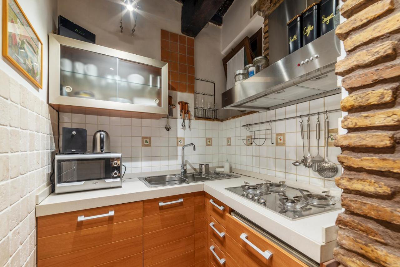 Heart Of Trastevere Studio Flat Рим Екстериор снимка